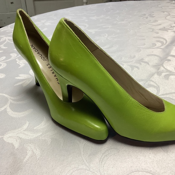 Charles Jourdan  APPLE GREEN HEELS SIZE 4/1/2 RARE SIZE.  See description💚💚💚 - Picture 12 of 13